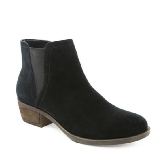 Kensie Garry Suede Booties A - Picture 3 of 5